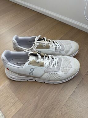 On Running Cloudswift Women's White Sneakers